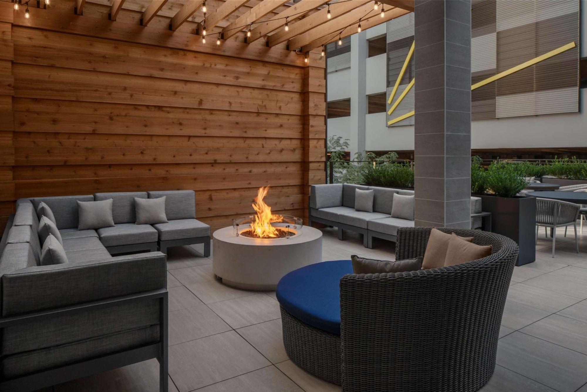 Homewood Suites By Hilton Charlotte Uptown First Ward Εξωτερικό φωτογραφία